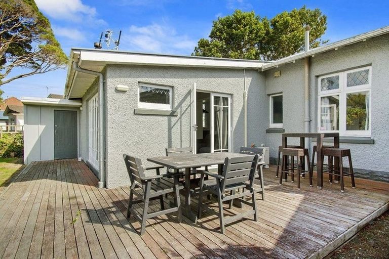Photo of property in 18 Pharazyn Street, Melling, Lower Hutt, 5010