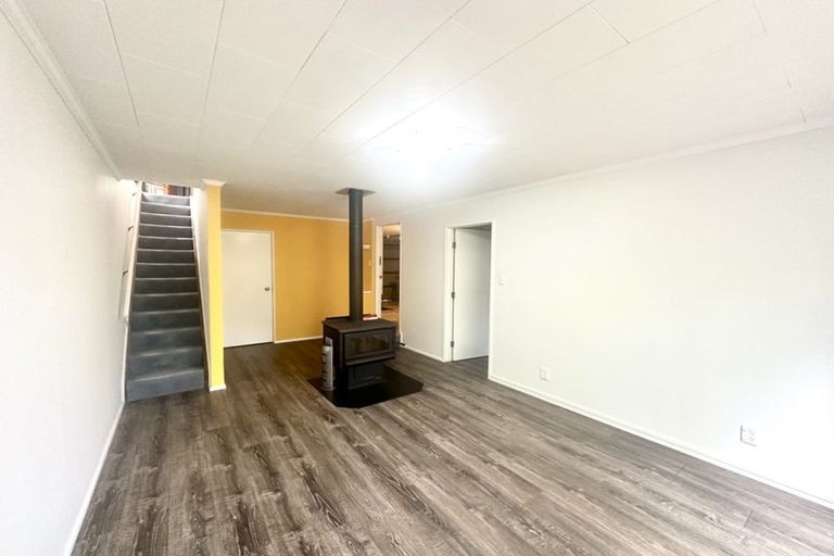 Photo of property in 89 Thurleigh Grove, Karori, Wellington, 6012