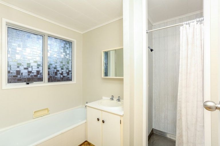 Photo of property in 13 Parris Street, Moturoa, New Plymouth, 4310
