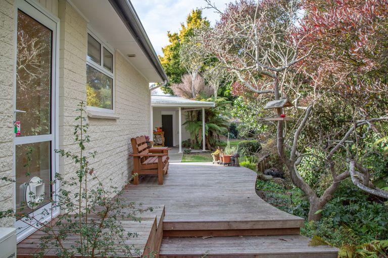 Photo of property in 393 Sawyers Arms Road, Harewood, Christchurch, 8051