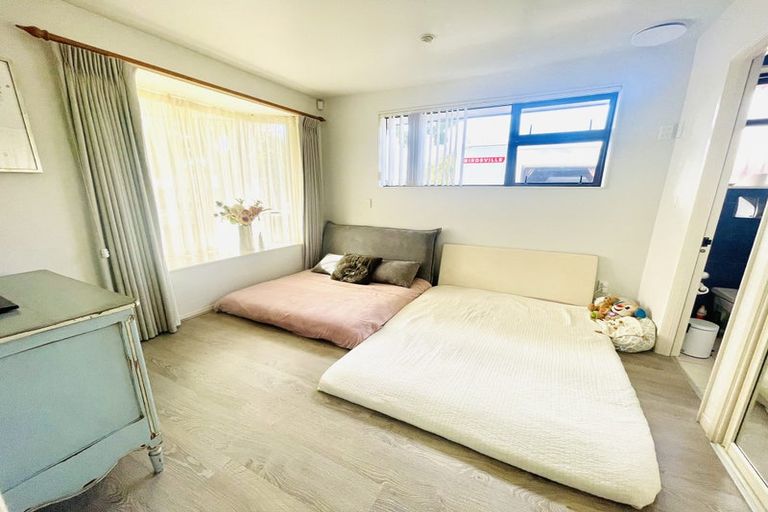 Photo of property in 9 Renoir Street, West Harbour, Auckland, 0618