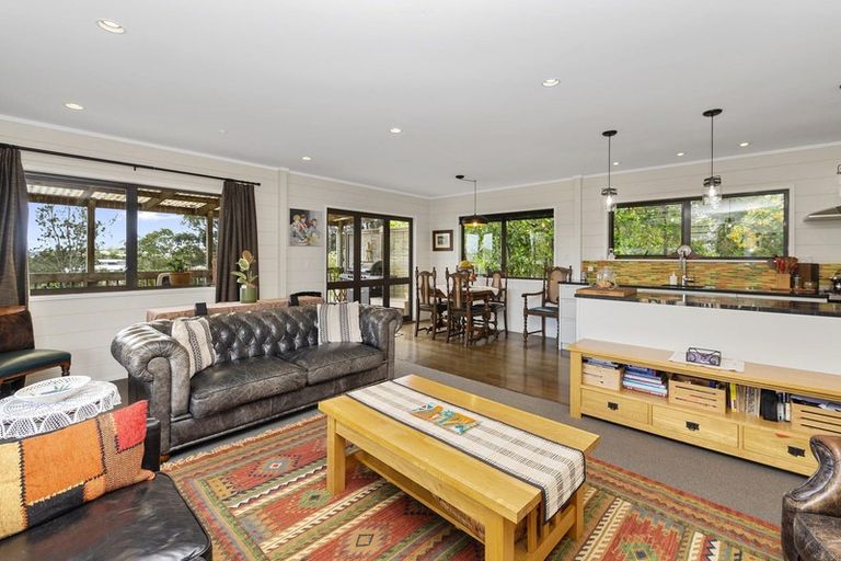 Photo of property in 23 St James Avenue, Helensville, 0800