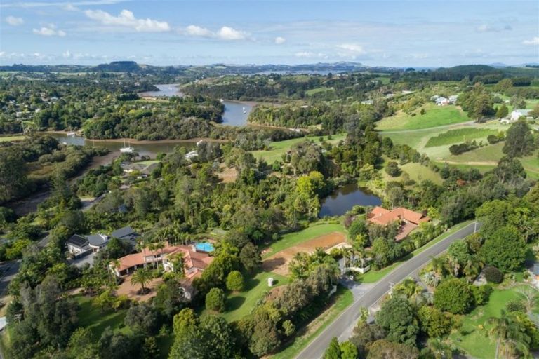 Photo of property in 66b Pa Road, Kerikeri, 0230