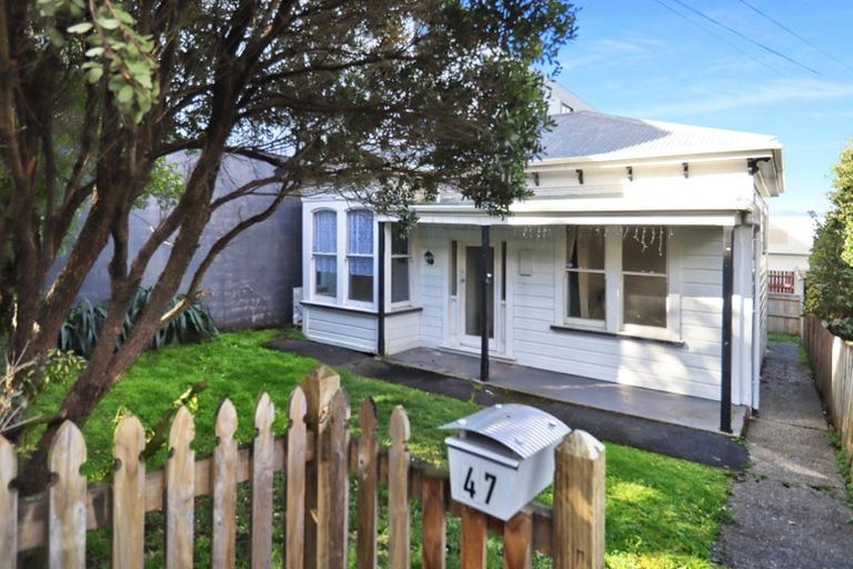 Photo of property in 47 Childers Terrace, Kilbirnie, Wellington, 6022