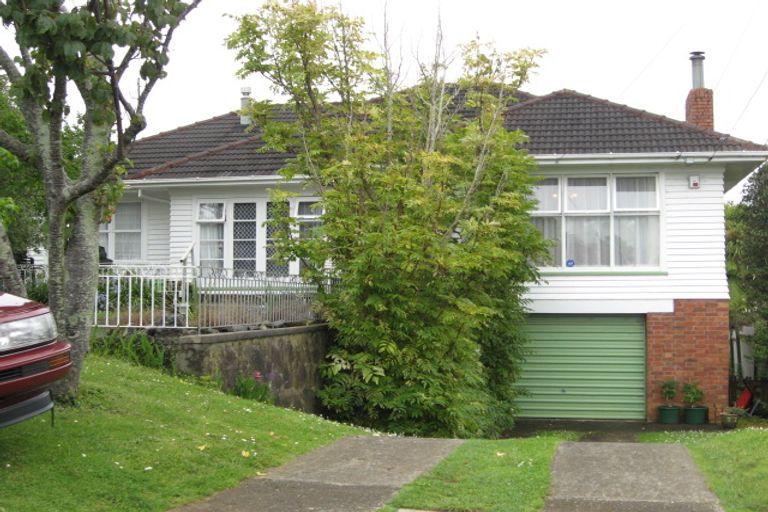 Photo of property in 20 Wellesley Road, Mangere Bridge, Auckland, 2022