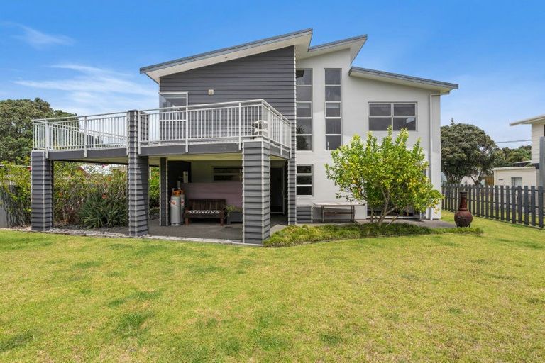 Photo of property in 116 Patuwai Drive, Whangamata, 3620