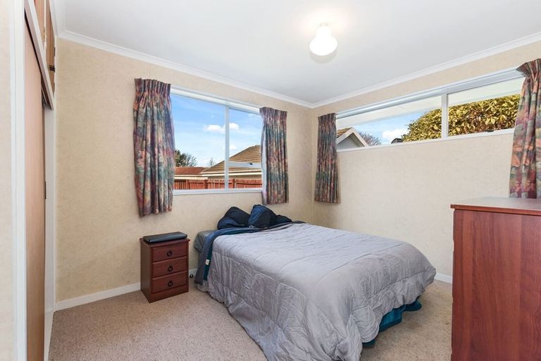 Photo of property in 6 Radbrook Street, Avonhead, Christchurch, 8042