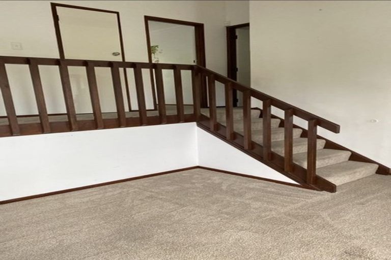 Photo of property in 11 Beaudine Avenue, Glenfield, Auckland, 0629