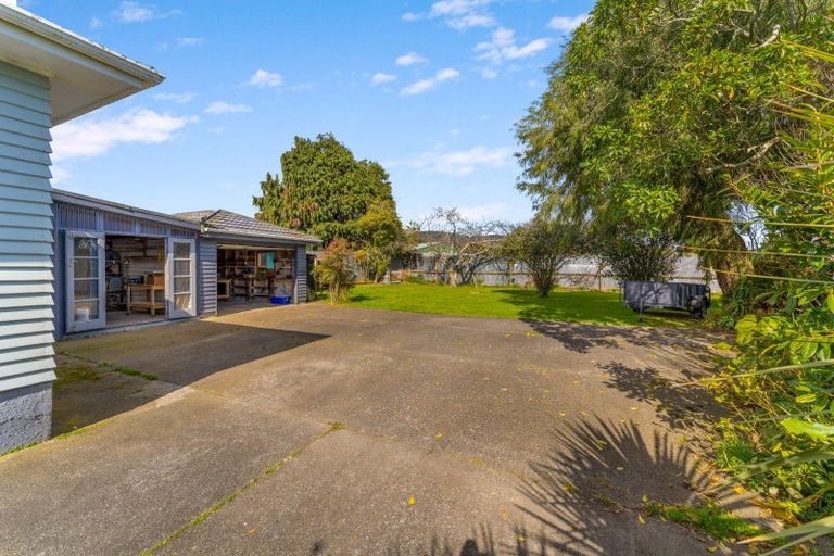 Photo of property in 13 Te Horo Beach Road, Te Horo, Otaki, 5581
