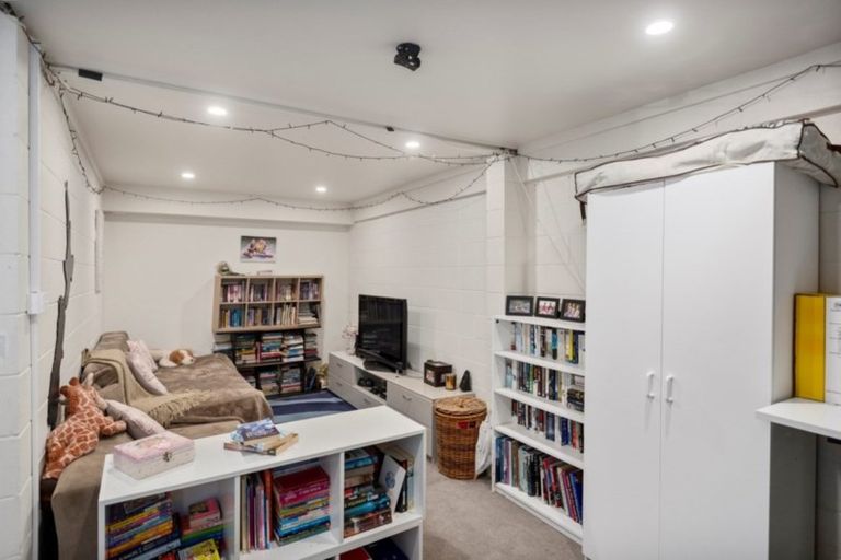 Photo of property in 255 Waitaha Road, Welcome Bay, Tauranga, 3112