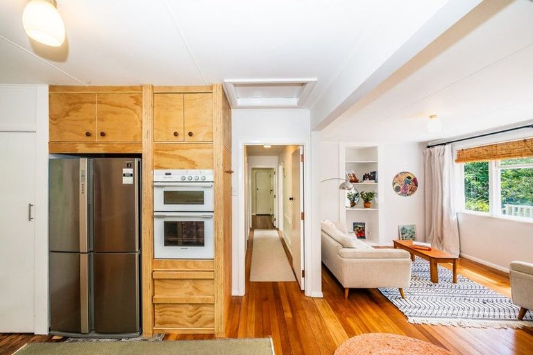 Photo of property in 66 Tilley Road, Paekakariki, 5034