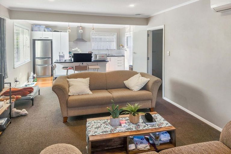 Photo of property in 51 Kashmir Avenue, Clouston Park, Upper Hutt, 5018