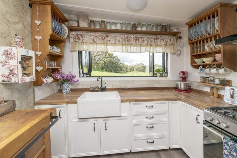 Photo of property in 301 State Highway 5, Tirau, 3485