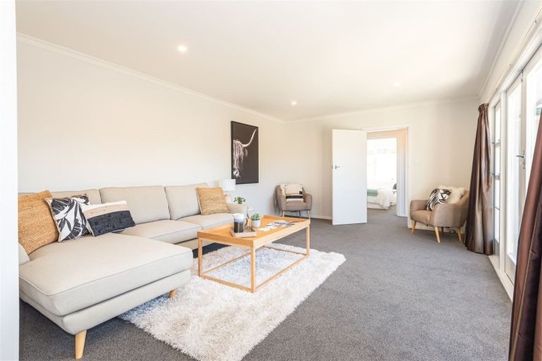 Photo of property in 23 Fairmile Place, Russley, Christchurch, 8042