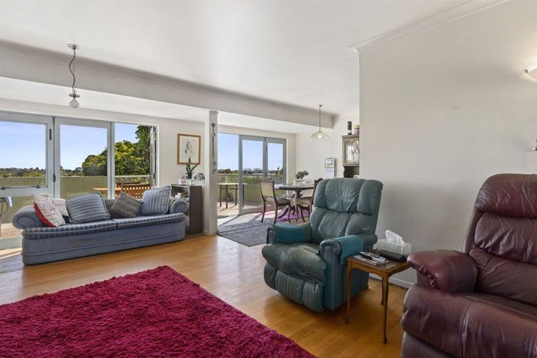 Photo of property in 108 Sutherland Road, Brookfield, Tauranga, 3110