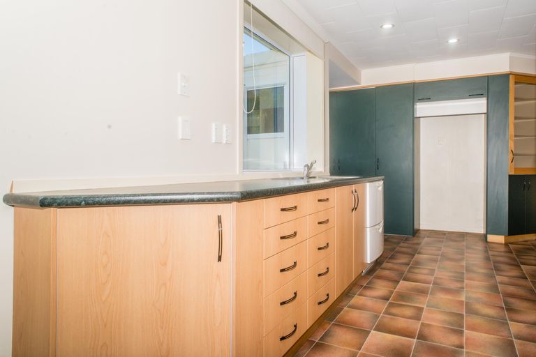 Photo of property in 30 Turenne Street, Inner Kaiti, Gisborne, 4010