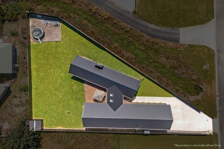 Photo of property in 46 Constitution Avenue, Milton, 9220