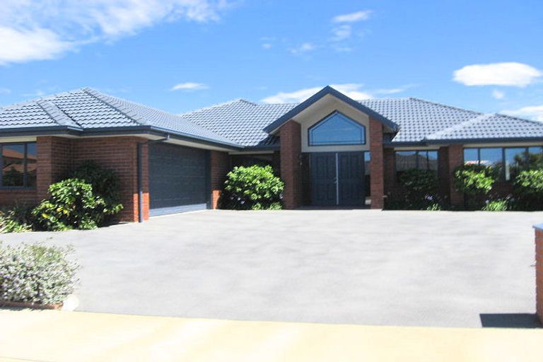 Photo of property in 10 Jasper Place, Northwood, Christchurch, 8051