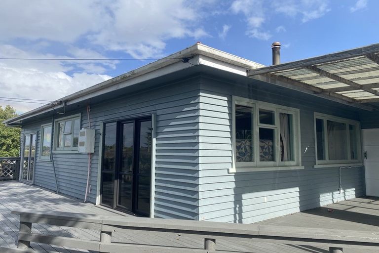 Photo of property in 11 Gordon Road, Papatoetoe, Auckland, 2025