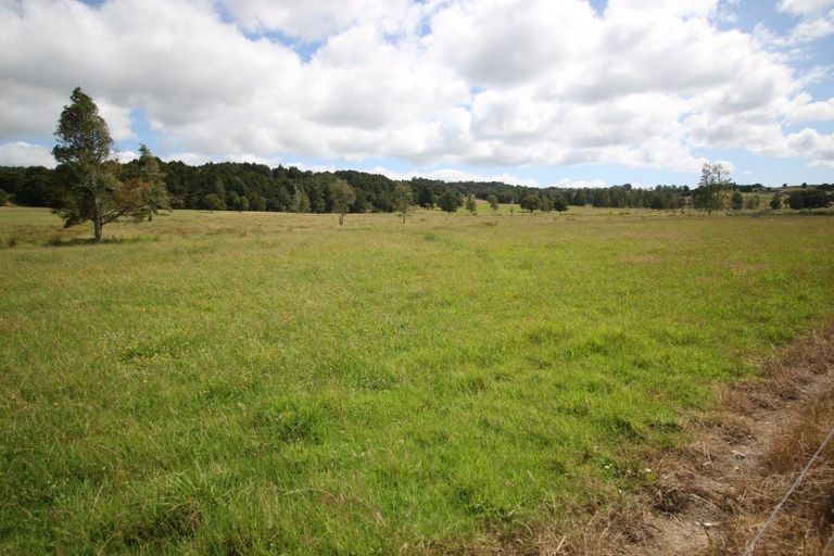 Photo of property in 680 Waimate Road North, Kerikeri, 0293