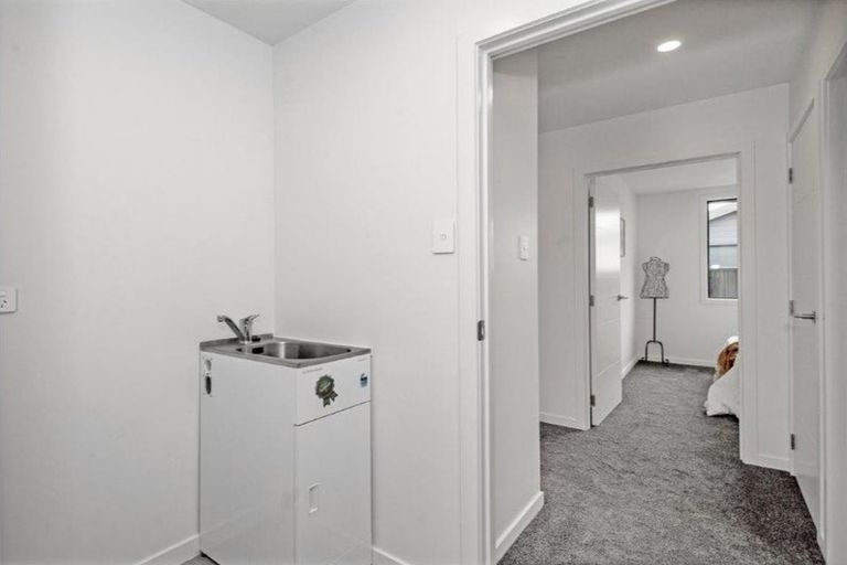 Photo of property in 5a Church Street, Mosgiel, 9024