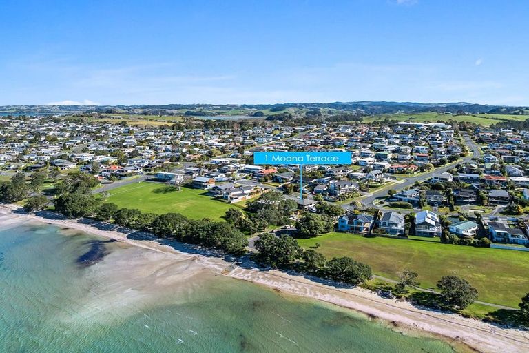 Photo of property in 1 Moana Terrace, Snells Beach, 0920