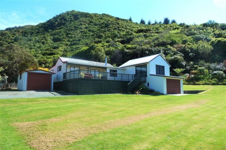 Photo of property in 8 Thompson Place, Anakiwa, Picton, 7281