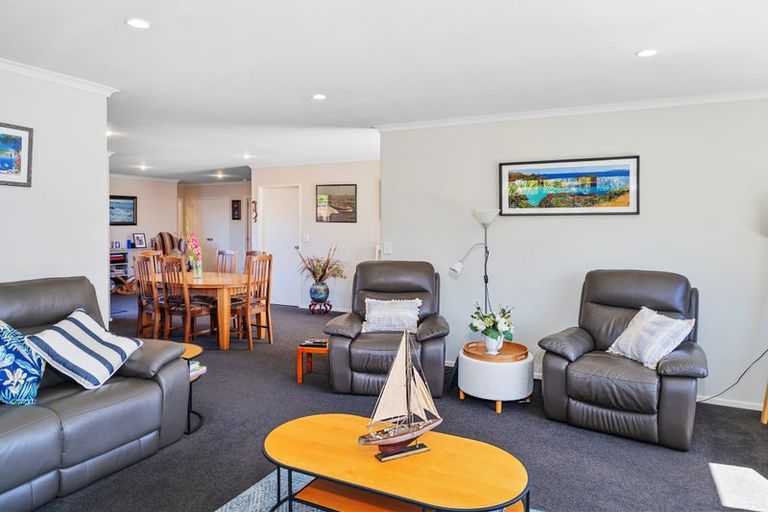 Photo of property in 16 Cobham Lane, Whitianga, 3510