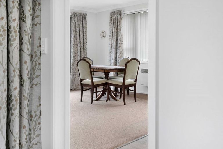 Photo of property in 1/61 Colombo Street, Cashmere, Christchurch, 8022