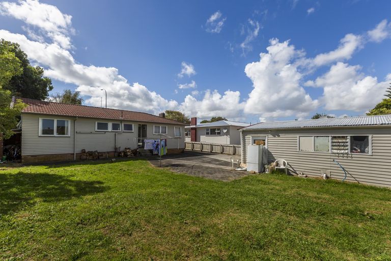 Photo of property in 136 Rowandale Avenue, Manurewa, Auckland, 2102
