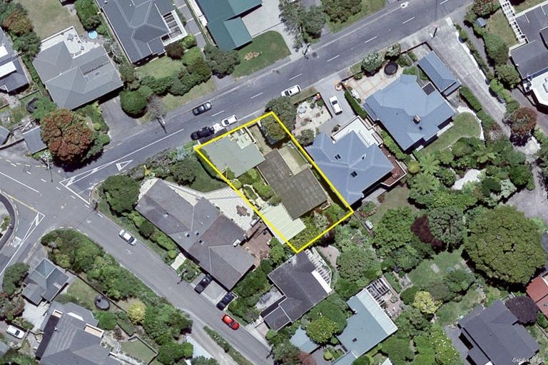 Photo of property in 65 Nicholson Road, Khandallah, Wellington, 6035