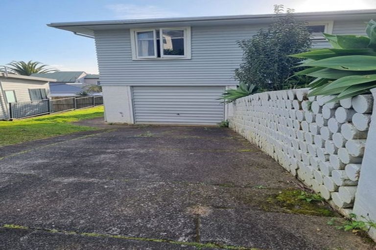 Photo of property in 23 Arrow Road, Forrest Hill, Auckland, 0620