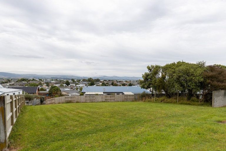 Photo of property in 16 Lydia Place, Kelvin Grove, Palmerston North, 4414