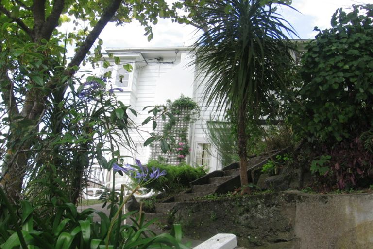 Photo of property in 5 Thorby Street, Northland, Wellington, 6012