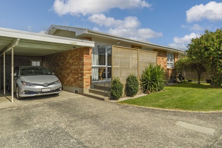 Photo of property in 2/128 Sixteenth Avenue, Tauranga South, Tauranga, 3112