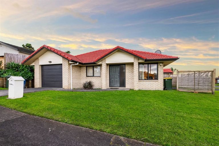 Photo of property in 1 Chardonnay Rise, Henderson, Auckland, 0612