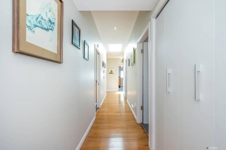 Photo of property in 27a Bauchop Road, Waterloo, Lower Hutt, 5011