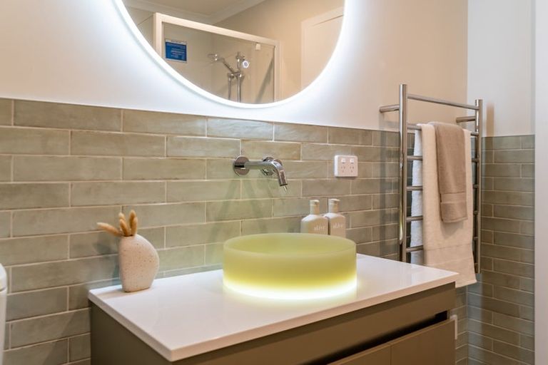 Photo of property in 70b Heretaunga Square, Silverstream, Upper Hutt, 5019