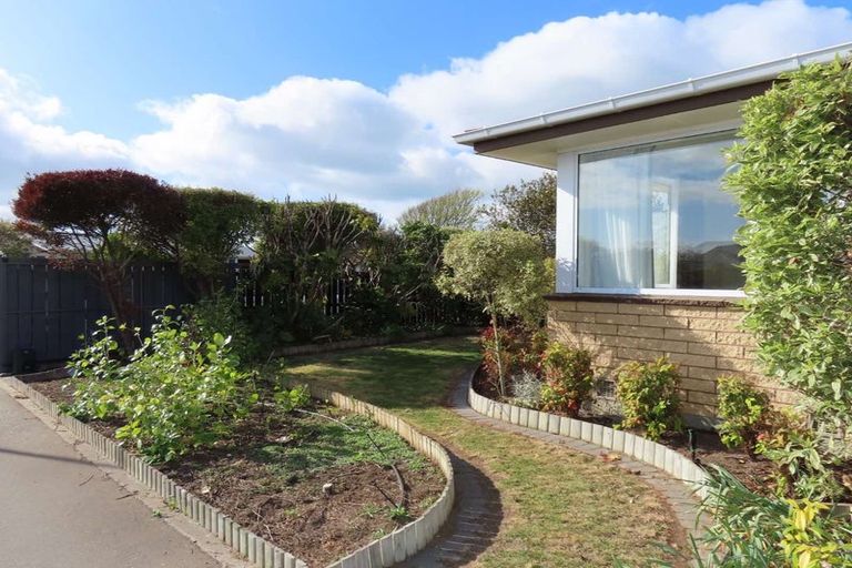 Photo of property in 35 Woodgrove Avenue, North New Brighton, Christchurch, 8083