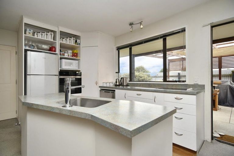 Photo of property in 636 Main North Road, Belfast, Christchurch, 8051