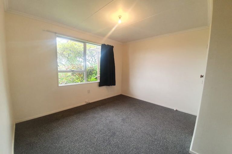 Photo of property in 5 Hillcrest Drive, Kelvin Grove, Palmerston North, 4414
