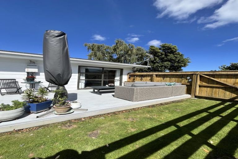 Photo of property in 4 Dove Place, Westbrook, Palmerston North, 4412