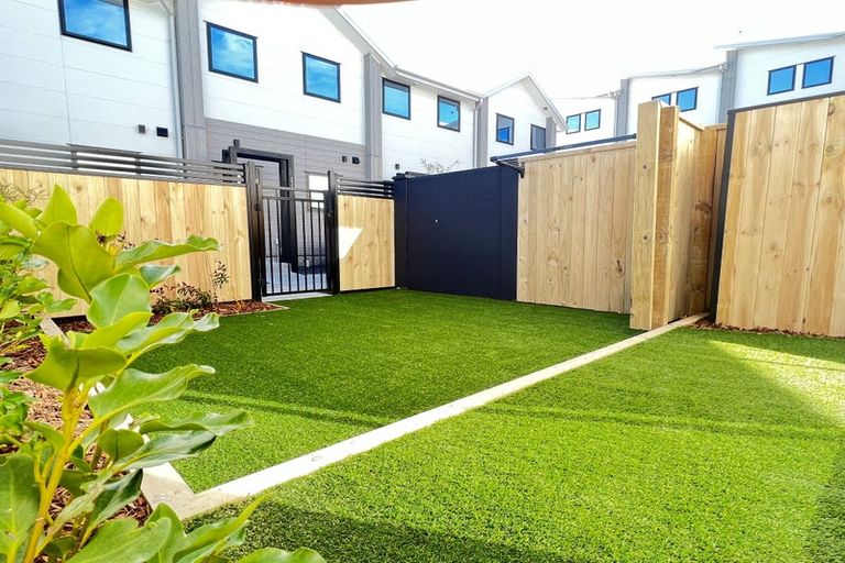 Photo of property in 18/232 Marine Parade, New Brighton, Christchurch, 8061