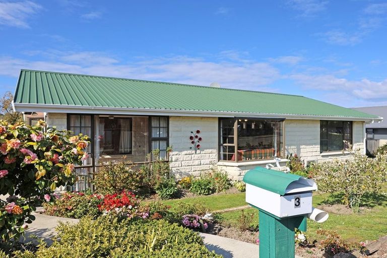 Photo of property in 3 Swift Street, South Hill, Oamaru, 9400