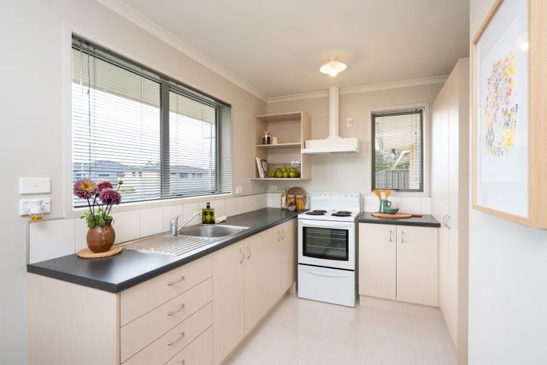 Photo of property in 17a Meeanee Road, Taradale, Napier, 4112