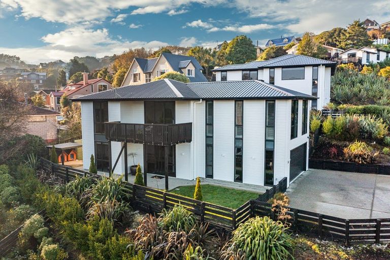 Photo of property in 24 Brugh Place, Andersons Bay, Dunedin, 9013