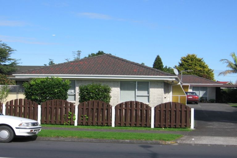 Photo of property in 2/119 Carruth Road, Papatoetoe, Auckland, 2025