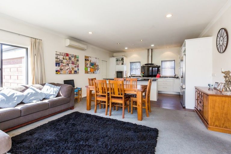 Photo of property in 206a Charles Street, Hastings, 4122