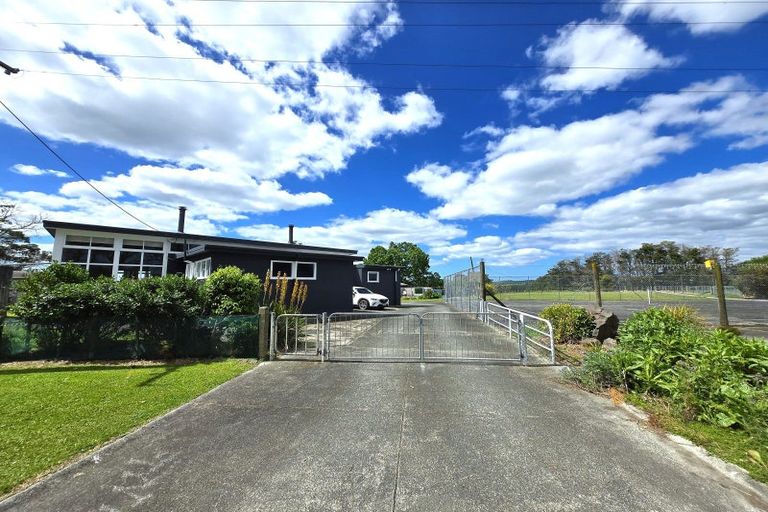 Photo of property in Ex Ararua Primary School, 1823 Ararua Road, Ararua, Matakohe, 0594