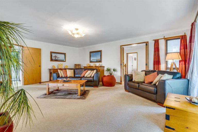 Photo of property in 8 Thurlestone Place, Burnside, Christchurch, 8053